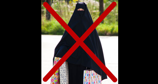Danimarka ndalon veshjen e burkas dhe nikabit në publik