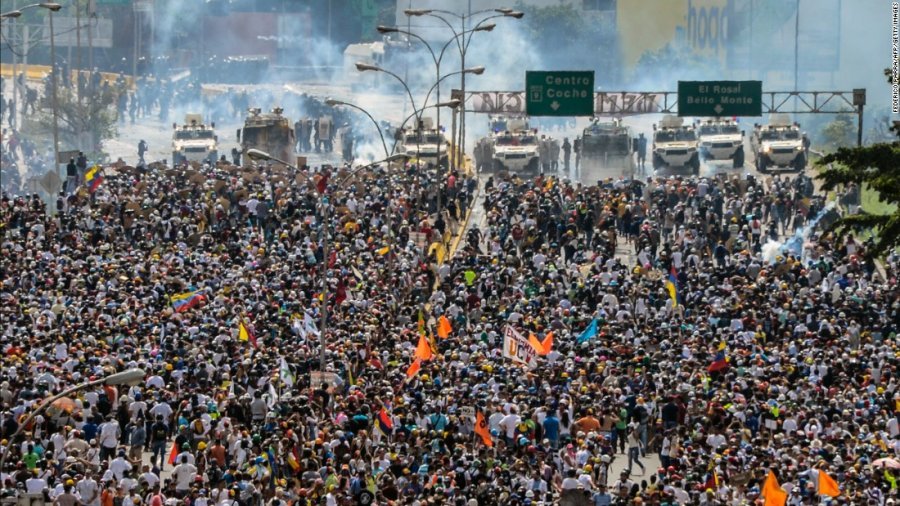 Protestat kundër Maduros, raportohet për 35 të vdekur dhe 850 arrestime brenda një jave