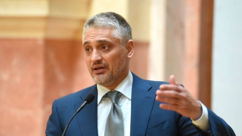 Jovanoviq e porosit Vuçiqin: Na duhet paqja me shqiptarët, jo territoret