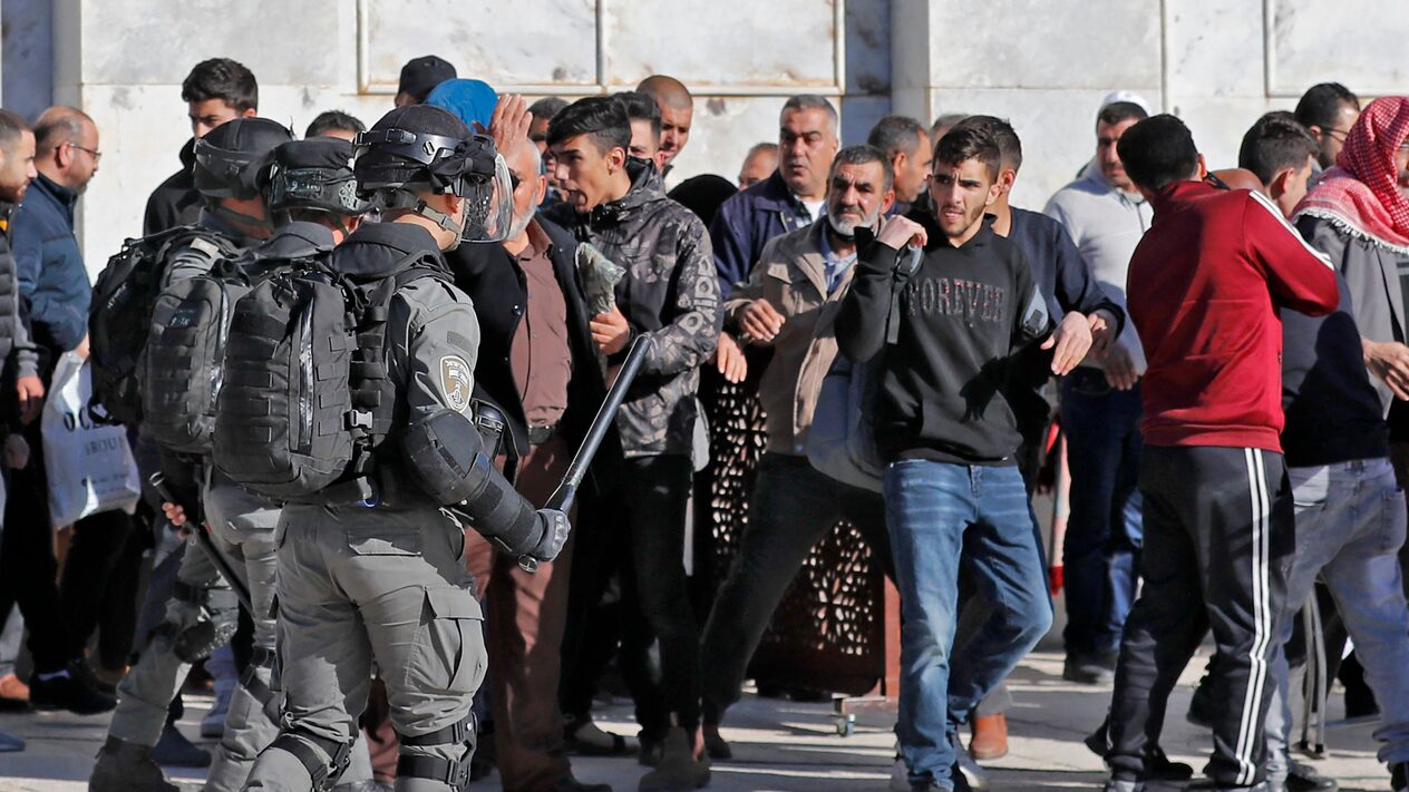 Mbi 150 palestinezë të plagosur pas përleshjeve me policinë izraelite