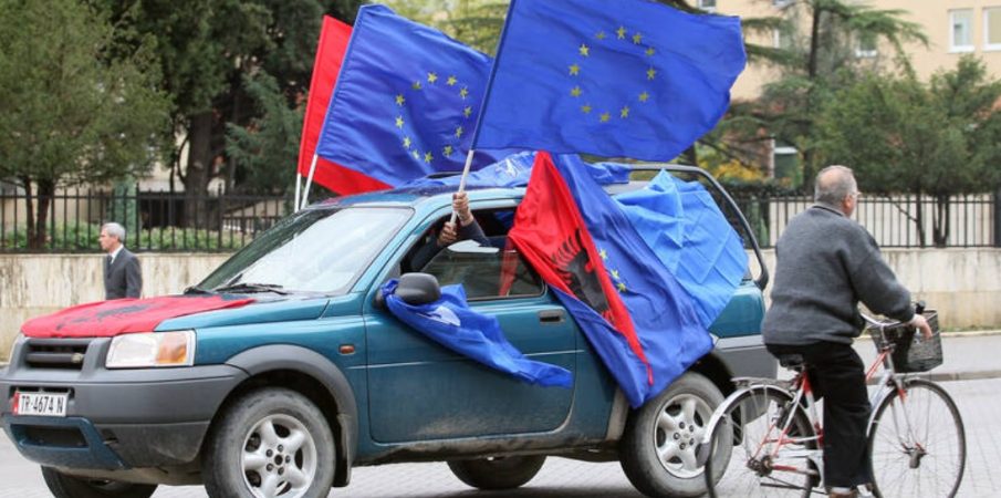 Mediat franceze: Anëtarësimi i Shqipërisë në BE mund të përshpejtohet nga ofensiva e Putinit në Ukrainë