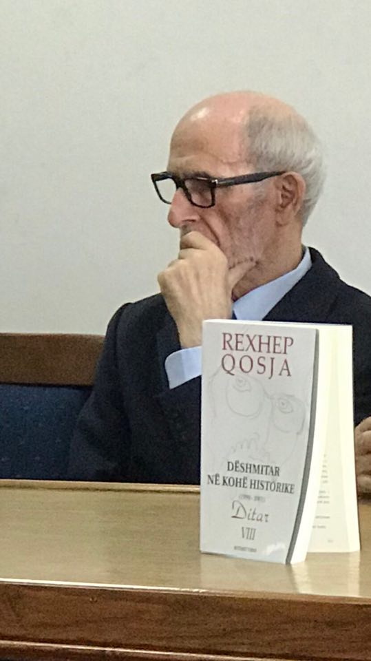 Rexhep Qosja promovon vëllimin e tetë të ditarit “Dëshmitar në kohë historike”