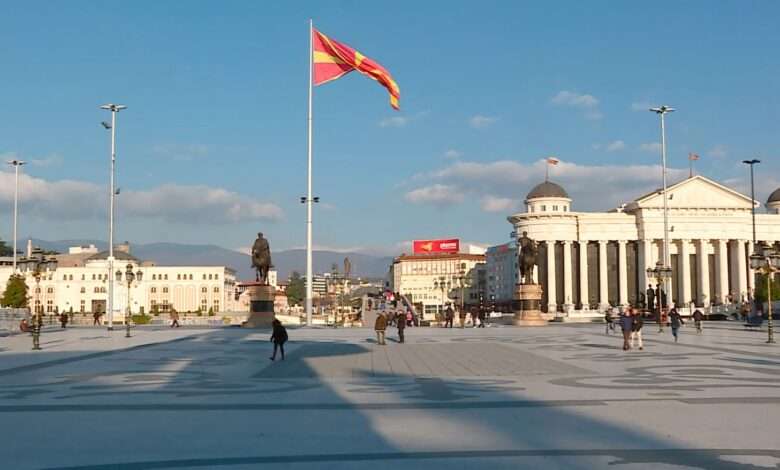 Sondazhi: Maqedonia e Veriut vendi më i palumturi në rajon