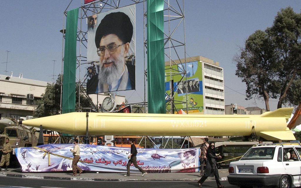 Irani paralajmëron nisjen e prodhimit të bombave bërthamore